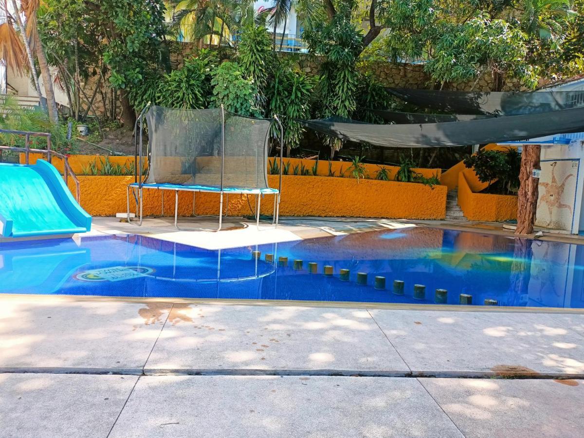 Twin Towers Tres Mares Appartement *